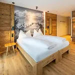 Mountain Nocleg ze śniadaniem 4*